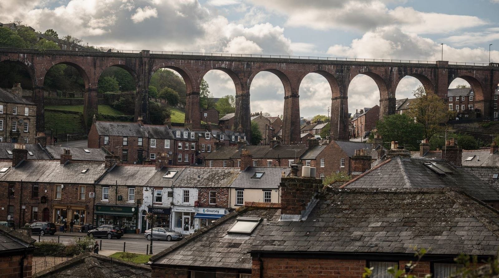 Stockport: viaducto victoriano, mercado indie y 10 minutos en tren desde Piccadilly